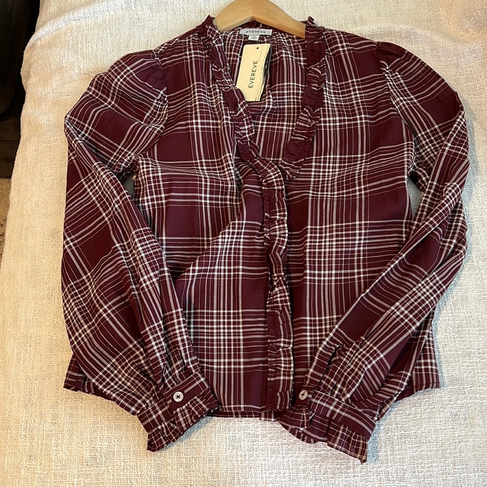 Evereve blouse. Peasant style with pin tuck shoulders.
